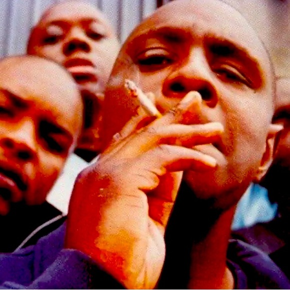 World Famous Queens Bridge long sleeve shirt all sizes available - Picture 9 of 10